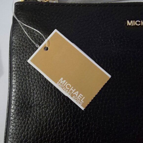 Michael Kors Womens Jet Set Charm Md Tz Wristlet - Picture 3 of 11